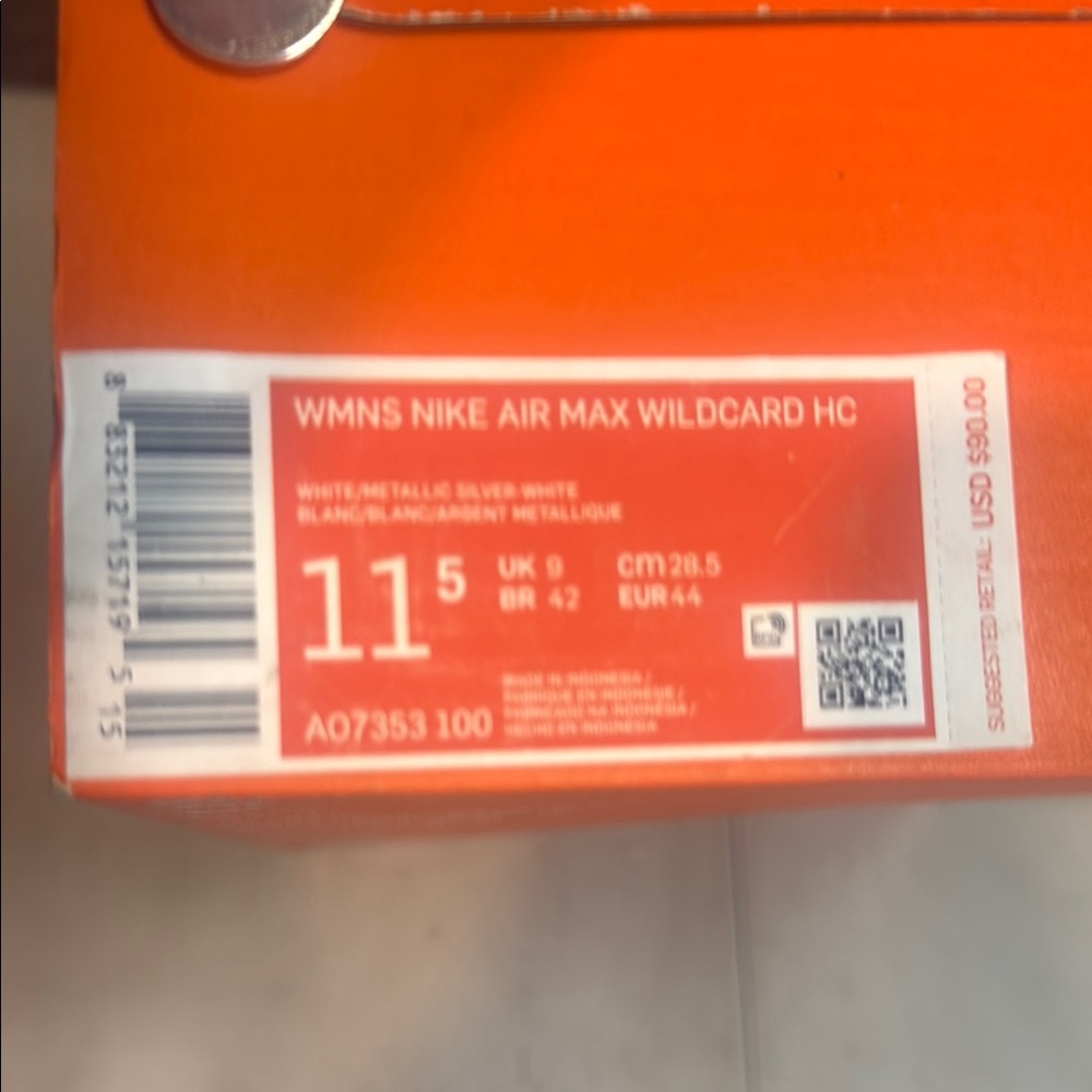 Nike Air Max Wildcard HC in White and Silver women’s 11.5